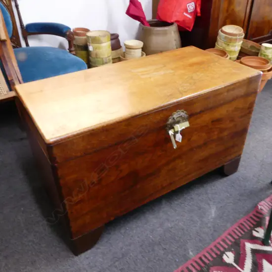 ORIENTAL OAK TRUNK 1010x500x610mm