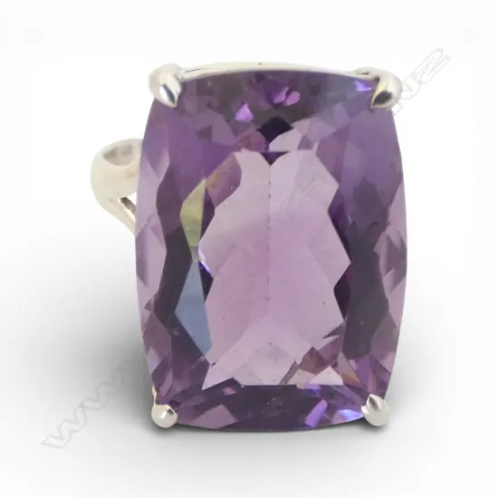 SILVER AMETHYST RING SIZE Q