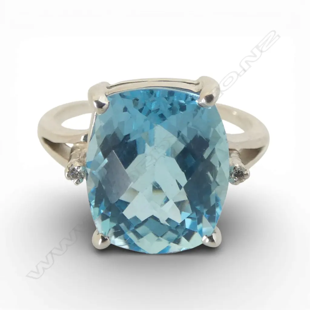 SILVER BLUE TOPAZ & DIAMOND RING SIZE P Image 1++