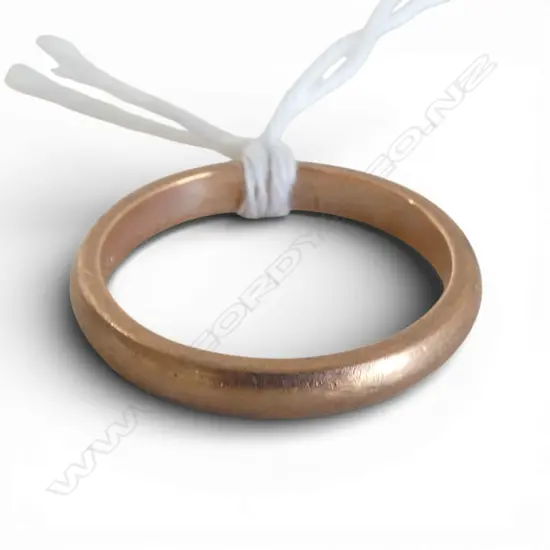 9ct ROSE GOLD PLAIN BAND RING half hoop style. 3.5gms SIZE R
