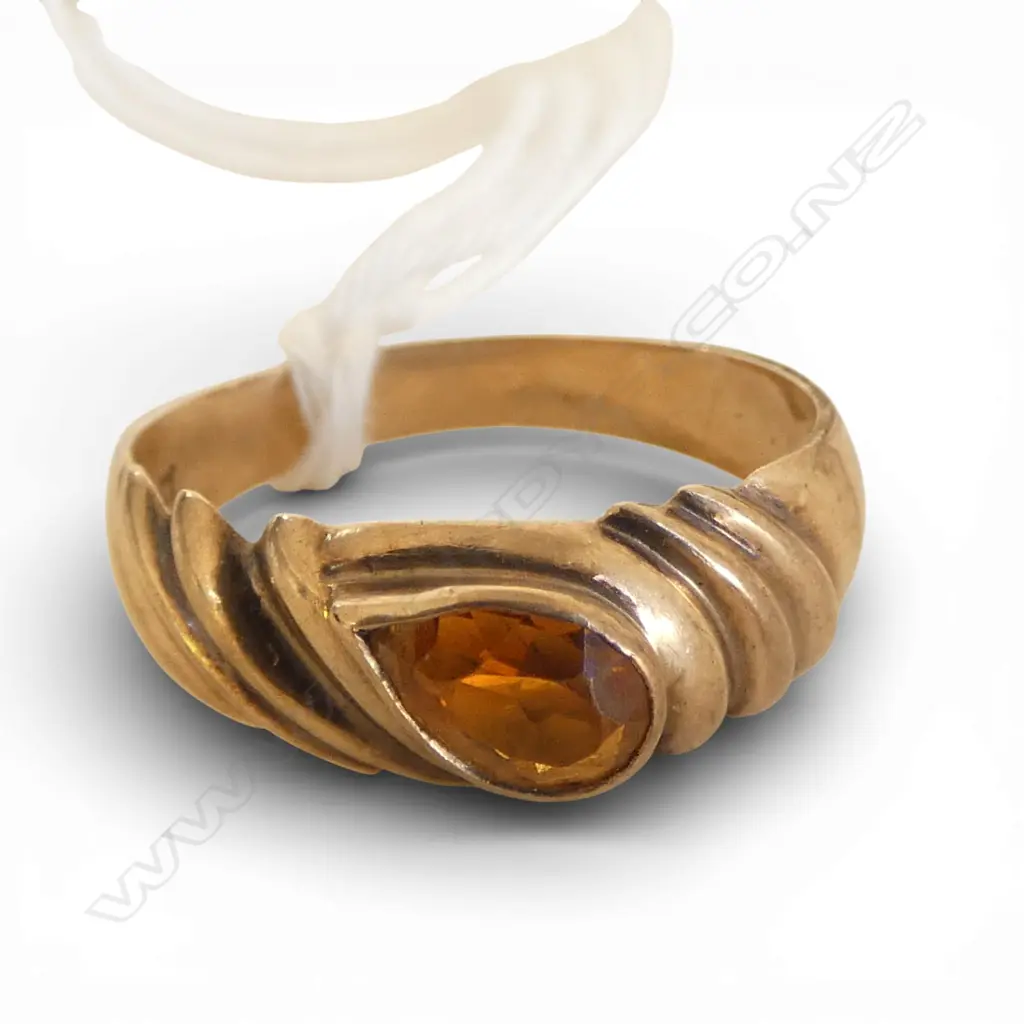 9CT YG CITRINE RING SIZE O 2.3gms Image 1++