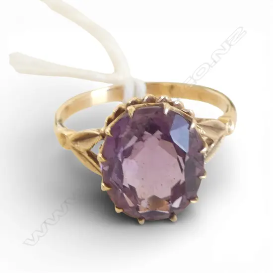 9ct GOLD & AMETHYST RING 3.26gms SIZE S
