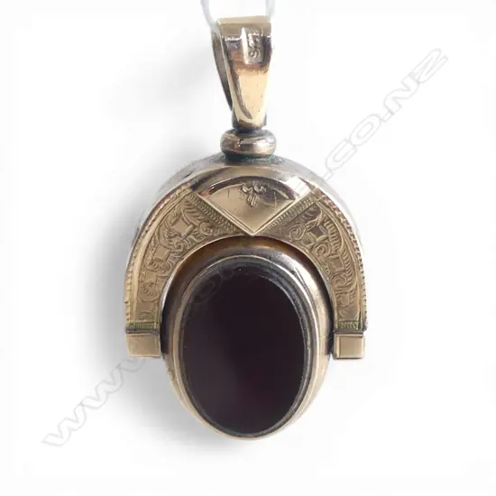 c.1900 9ct GOLD FOB SPINNER carnelian & bloodstone panels engraved horse shoe frame 5.74gms