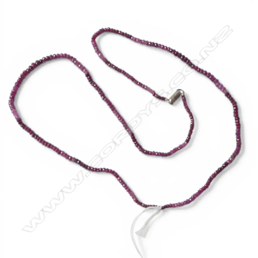 RUBY NECKLACE w. VALUATION L.770mm Image 1++