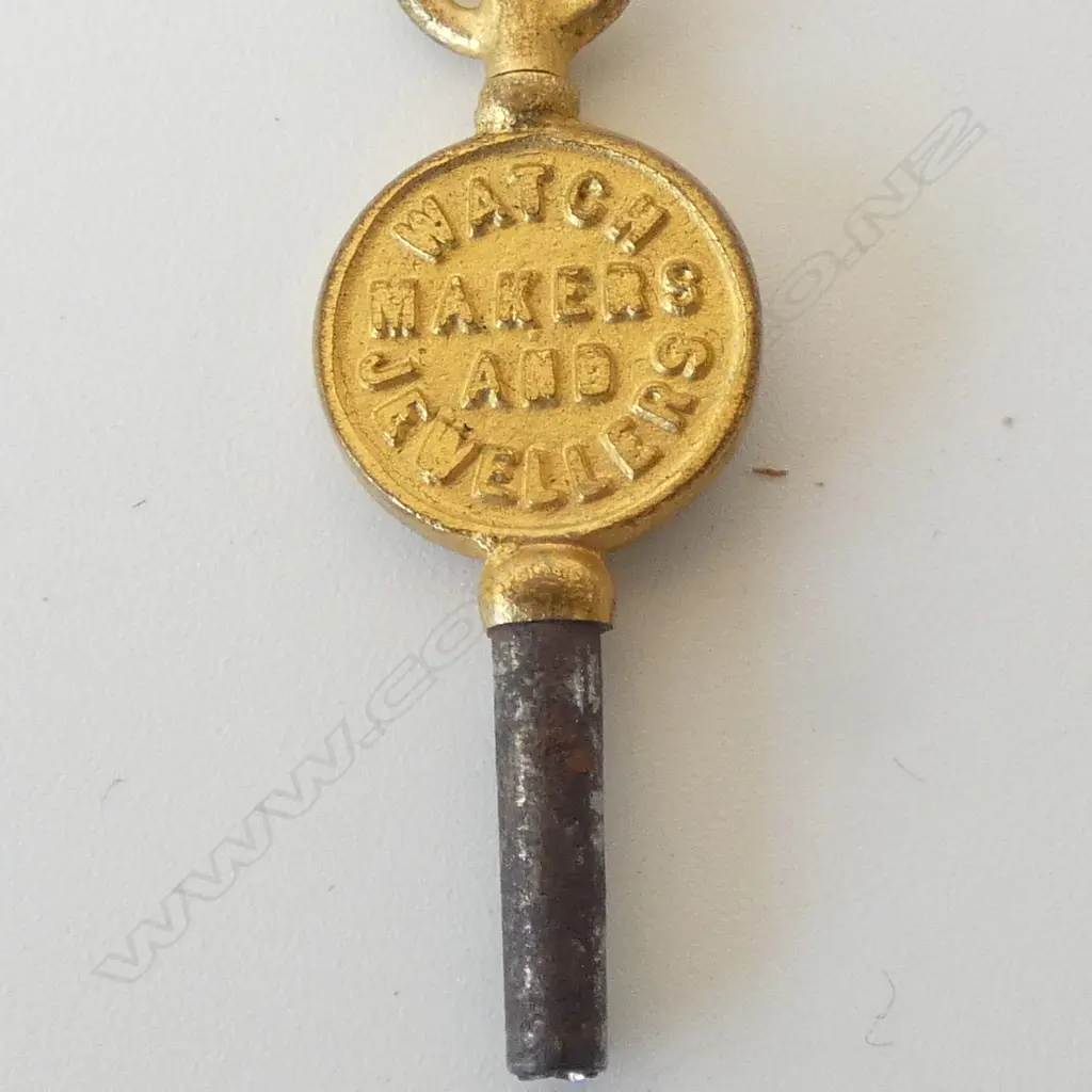 SILVER POCKET WATCH & KEY Image 1++