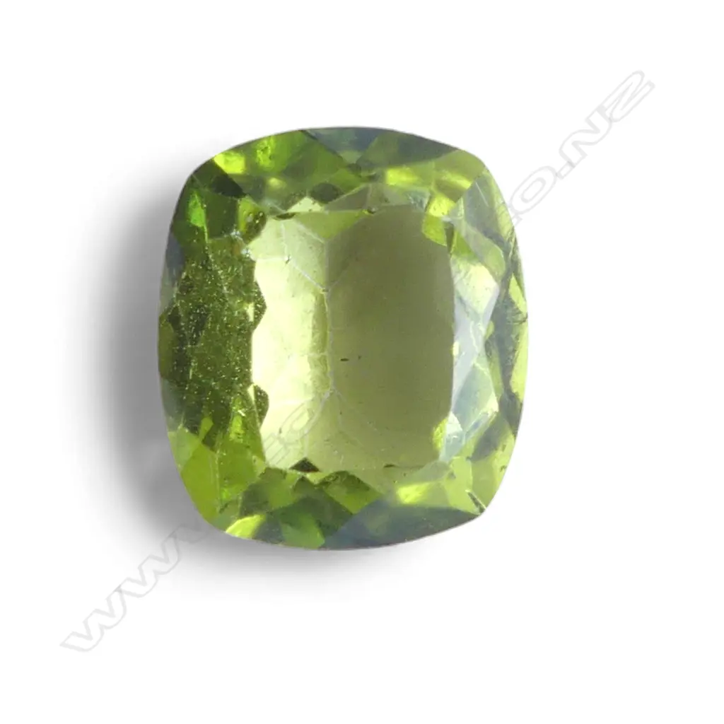 CUSHION CUT LOOSE PERIDOT, 6.40ct, AIG CERT Image 1++