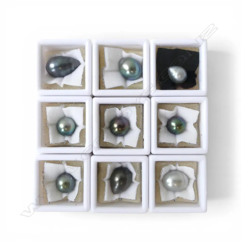 7 TAHITIAN BLACK BAROQUE PEARLS & 2 SILVER BAROQUE PEARL From the estate of Jeweller Simon Misdale Image 1++