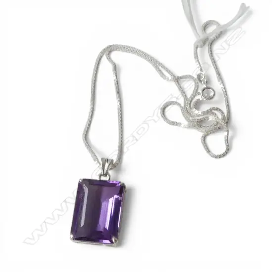 SILVER & AMETHYST PENDANT on SILVER CHAIN