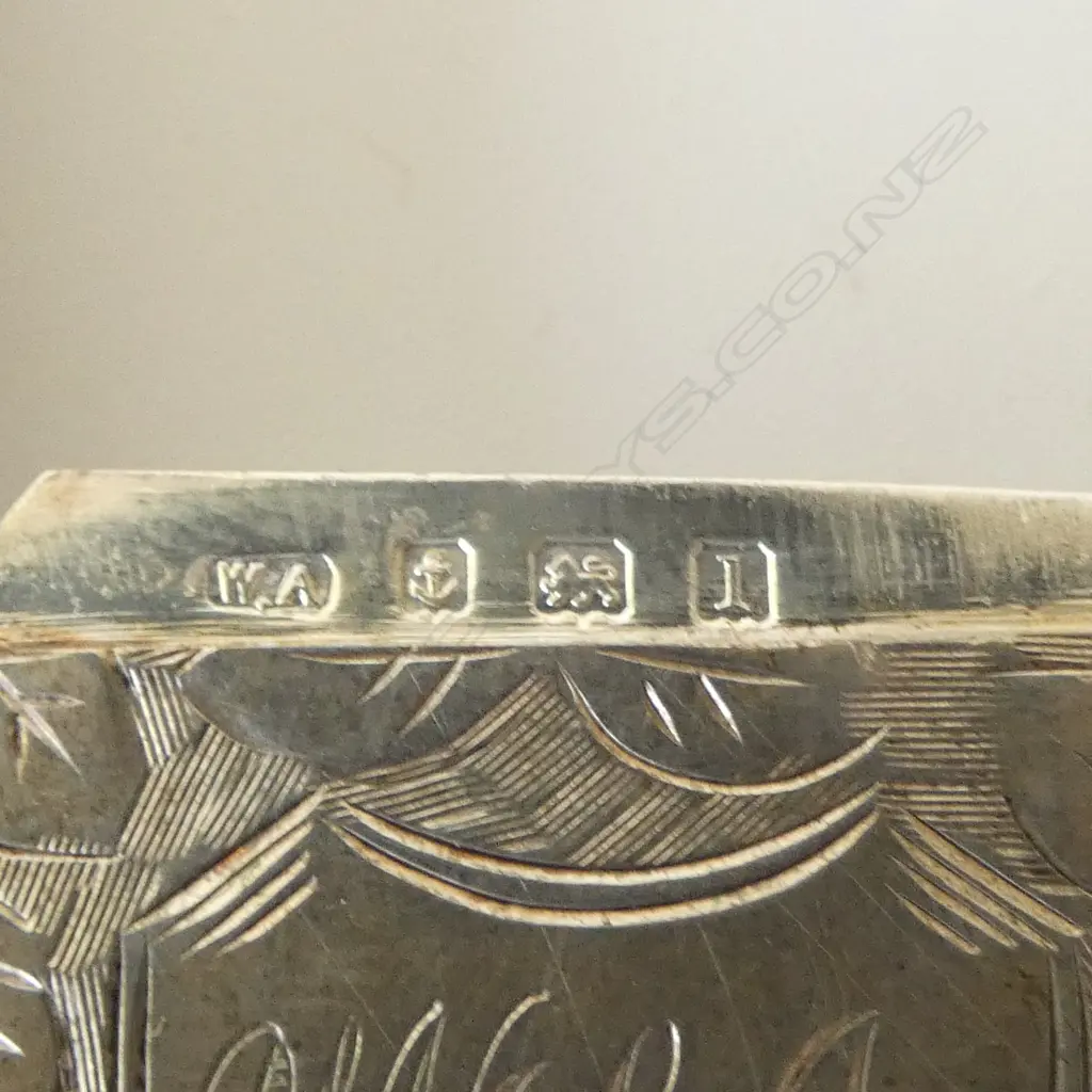 EDWARDIAN SILVER ENGRAVED VESTA Birmingham 1906 23gms Image 1++