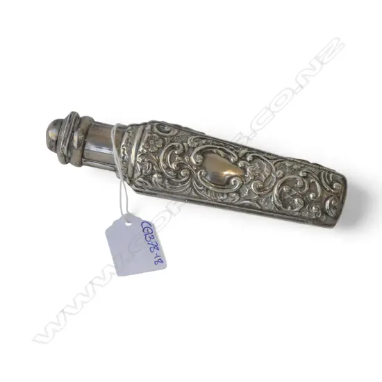STG SILVER SCENT BOTTLE CASE, HENRY MATHEWS, BIRMINGHAM 1901, 81gms original glass fitting missing