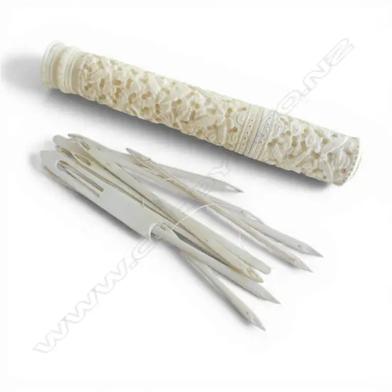 CHINESE CARVED LIDDED NEEDLE CASE with sinuous dragons + needles H.147mm