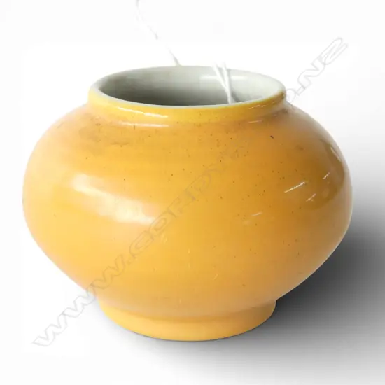 ORIENTAL VASE, YELLOW GLAZE H.50mm