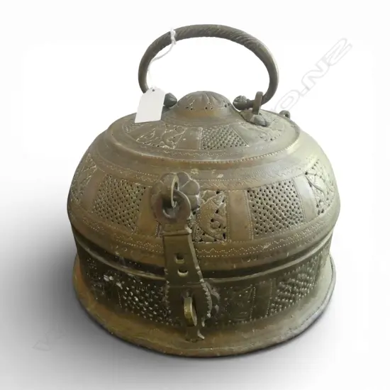 EASTERN BRASS embossed & pierced LGE CIRCULAR LIDDED BOX Dia.270mm