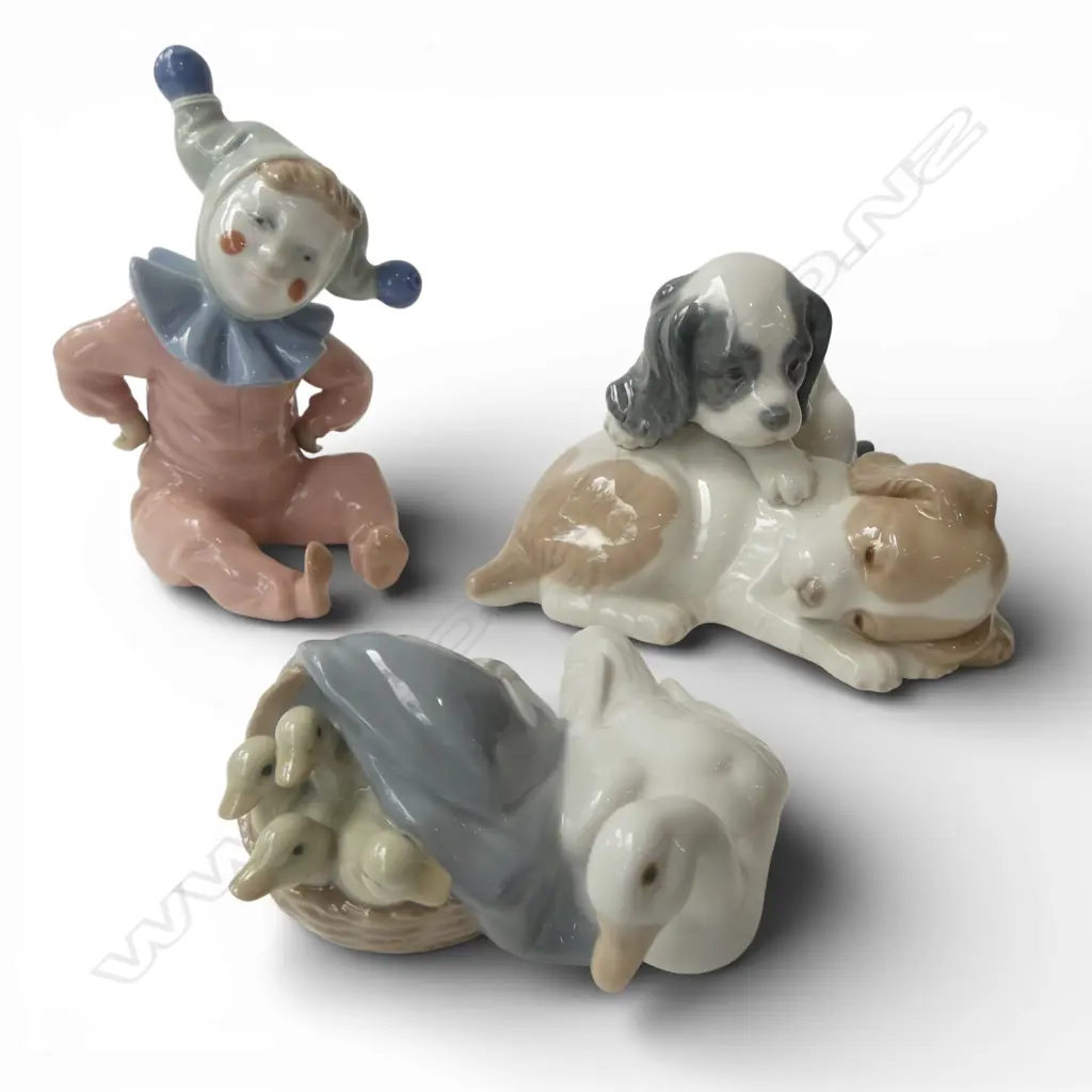 TWO LLADRO FIGURE GROUPS PLUS NAU BABY CLOWN 130 mm (H) Image 1++