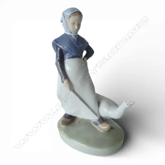 COPENHAGEN FIGURE GOOSE GIRL H180MM