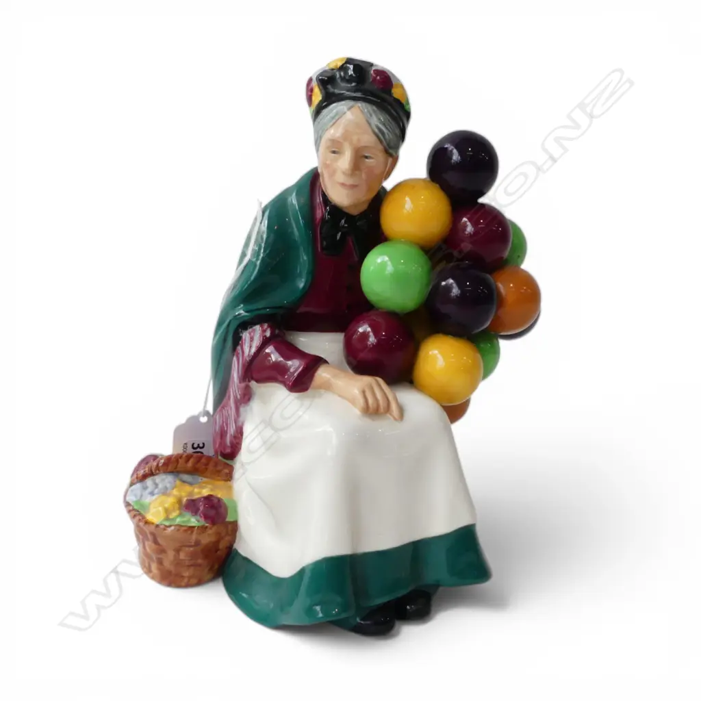 ROYAL DOULTON OLD BALLOON SELLER H.190mm Image 1++