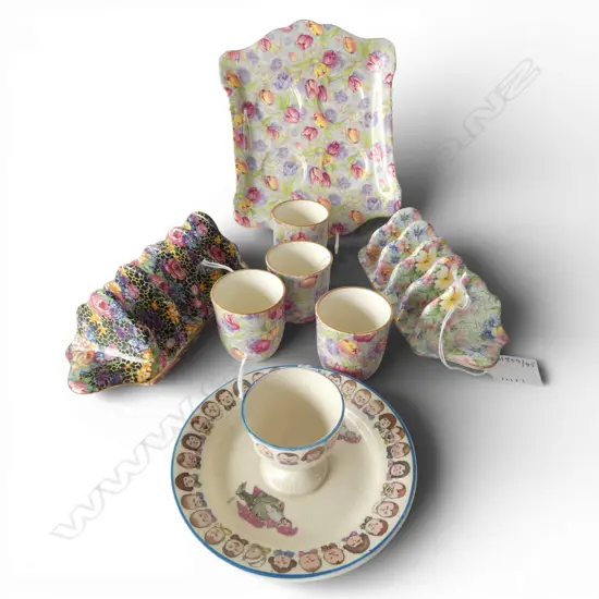 AOF TOAST RACK   AOF 4 EGG CUPS ON PLATE & ANOTHER EGG CUP