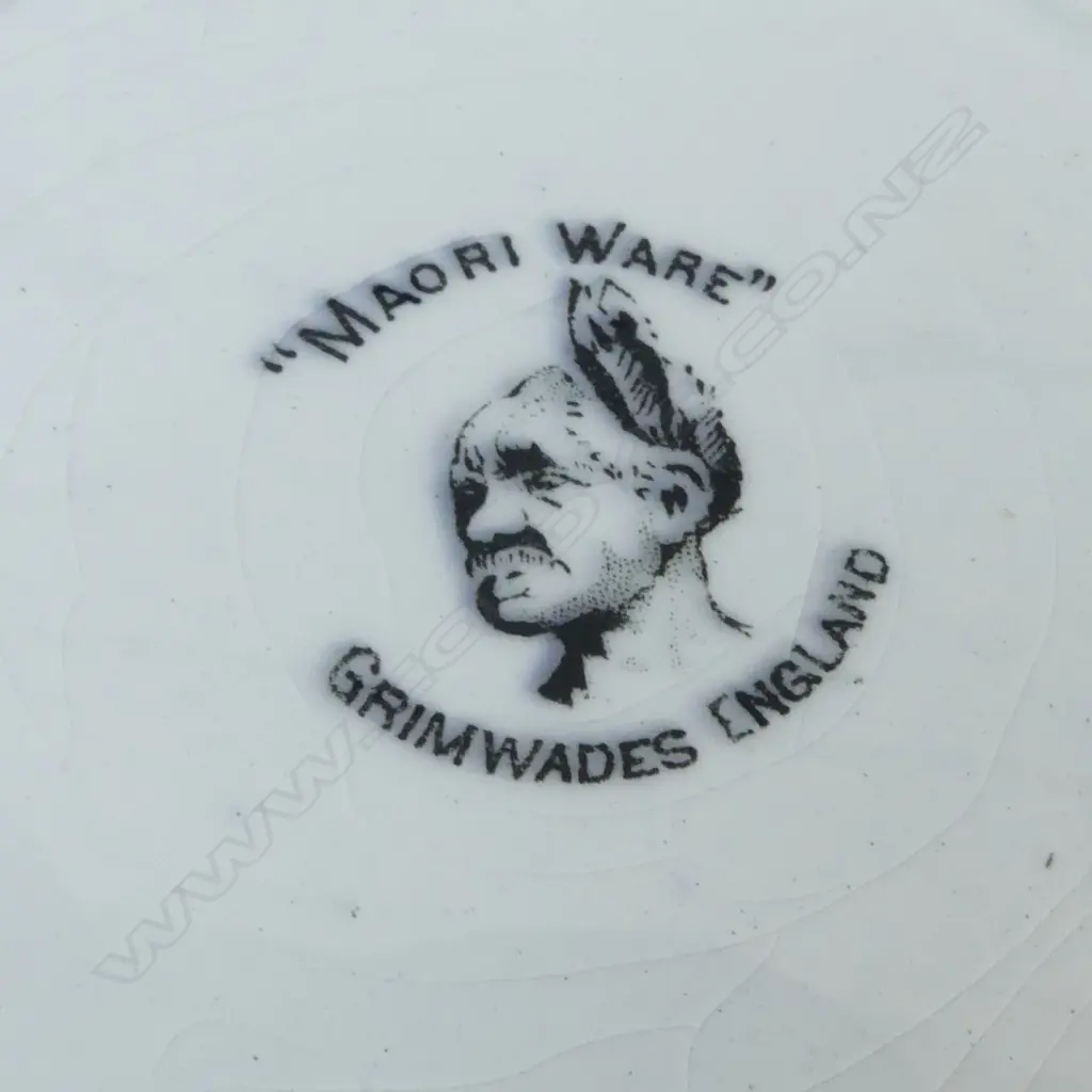 3 PCS GRIMWADES 'MAORI WARE'; CREAM JUG, SML DISH, ASHTRAY Image 1++