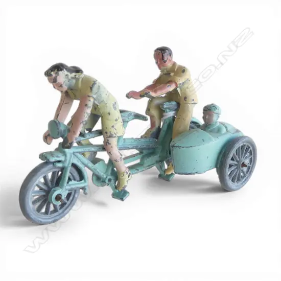 RARE VINTAGE LEAD MORESTONE FAMILY TANDEM BICYCLE & SIDECAR L.90mm