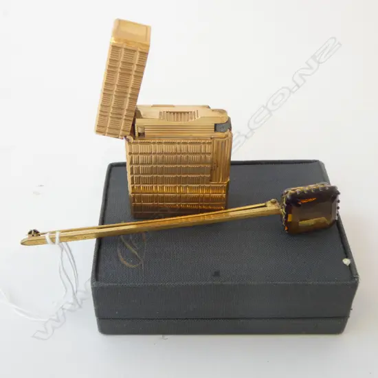 GP PIN BROOCH W.110mm, DUPONT PARIS LIGHTER, BOXED