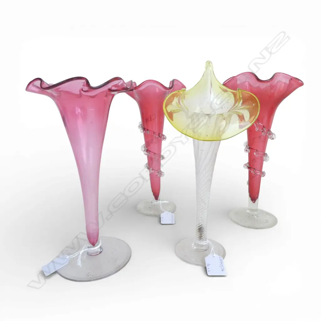 PR VINTAGE CRANBERRY GLASS VASES H250MM & 2 OTHERS Image 1++