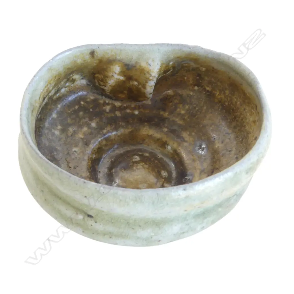 N.Z. STUDIO POTTERY TEA BOWL unmarked W.130mm Ex. Anneke Borren Collection Image 1++