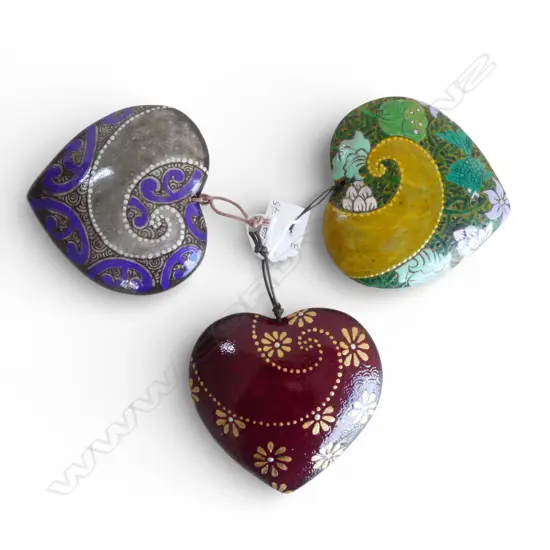3 KEUM SUN LEE CERAMIC HEARTS, L.110mm, wall hanging