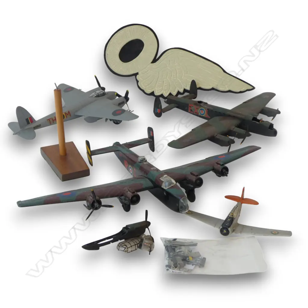4 MODEL WAR PLANES faults + OTHER WINGED 'o' Image 1++