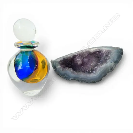HOGLUND GLASS SCENT BOTTLE H.120mm + QUARTZ GEODE W.135mm