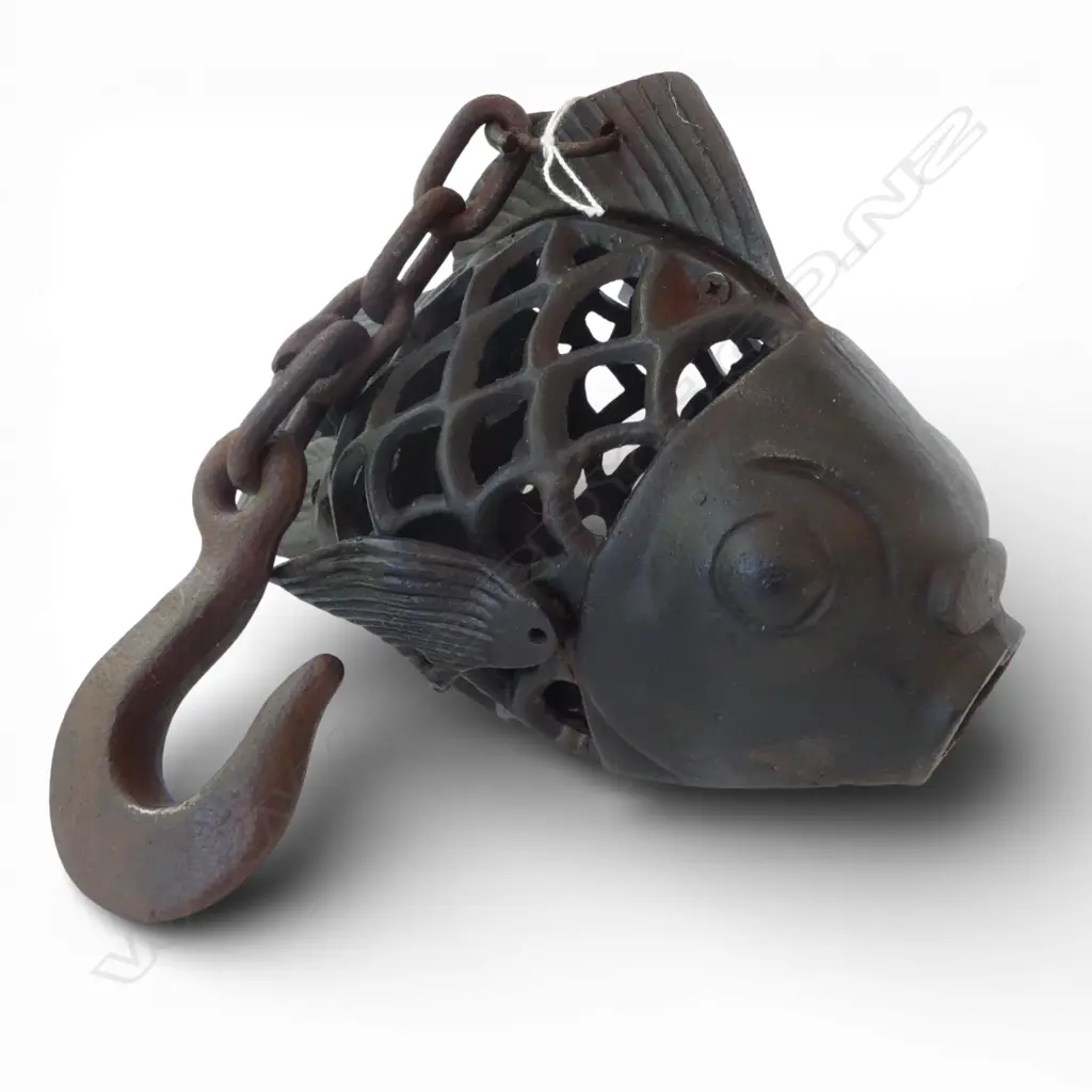 CAST IRON FISH  Image 1++