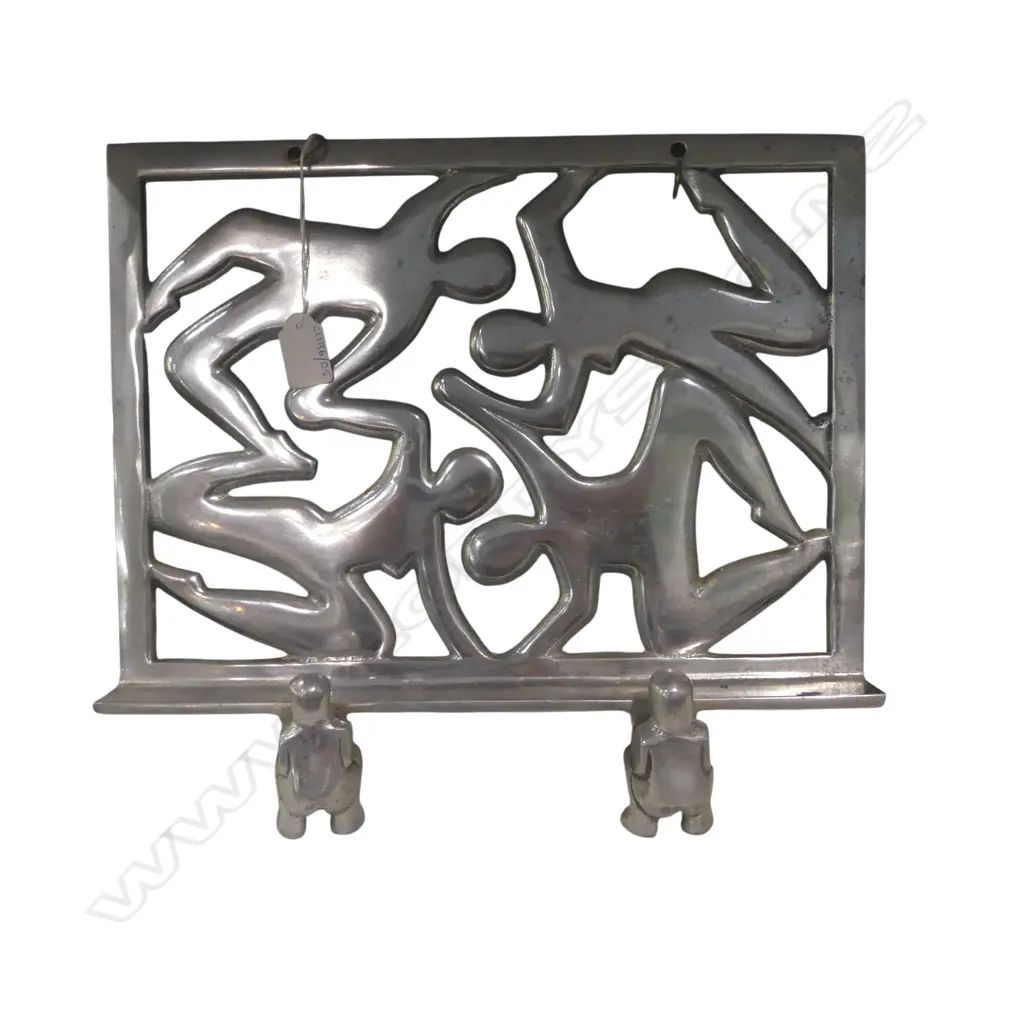 POLISHED ALUMINIUM STAND Image 1++