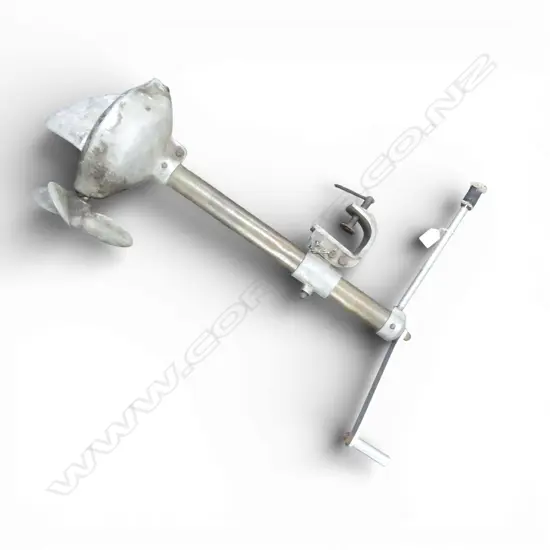 VINTAGE HAND CRANKED OUTBOARD BOAT MOTOR H.700mm