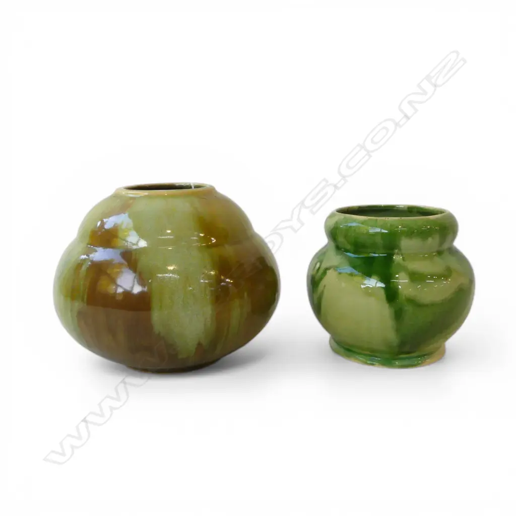 2 AMBRICO / EARLY CROWN LYNN GREEN GLAZED VASES, both w. hairlines H.125mm Image 1++
