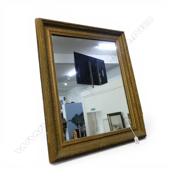 GILT FRAMED MIRROR 630x535mm