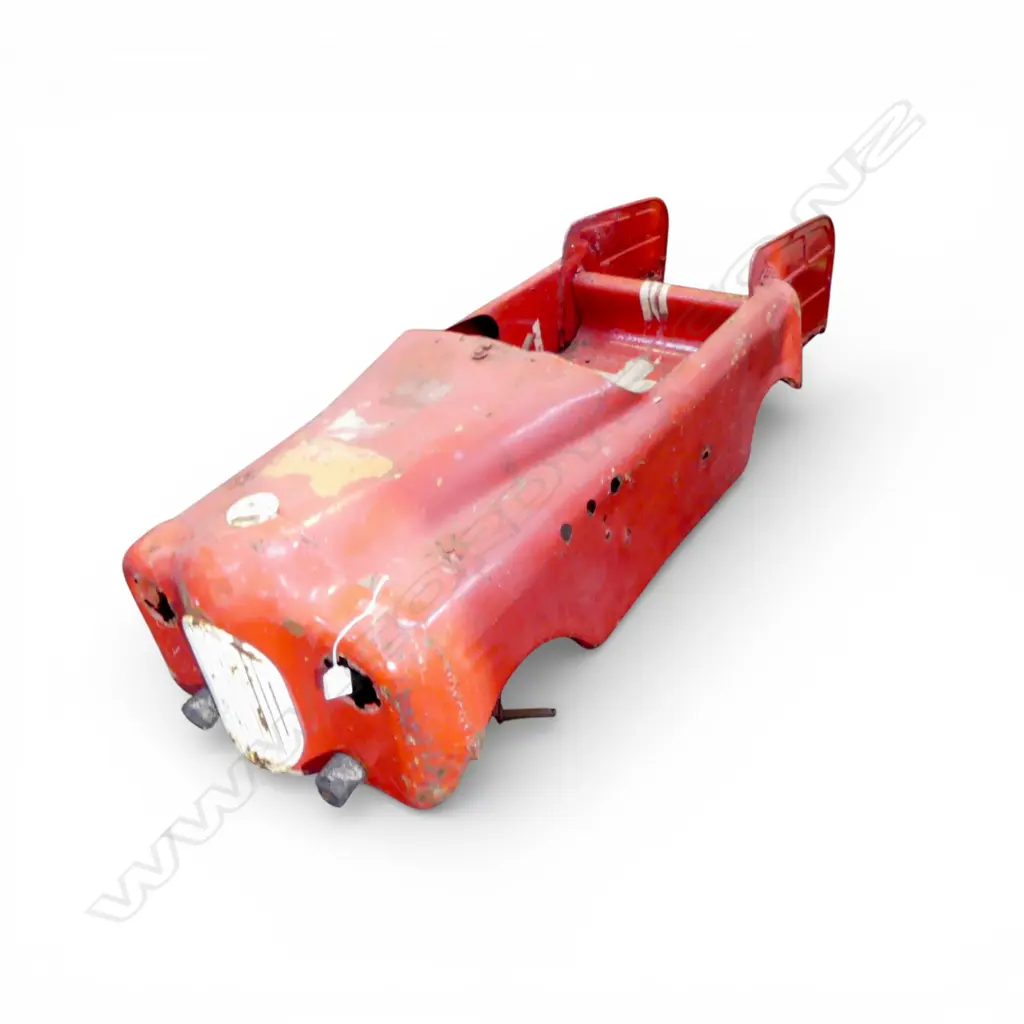 PEDDLE CAR BODY ONLY rust L.1300mm Image 1++