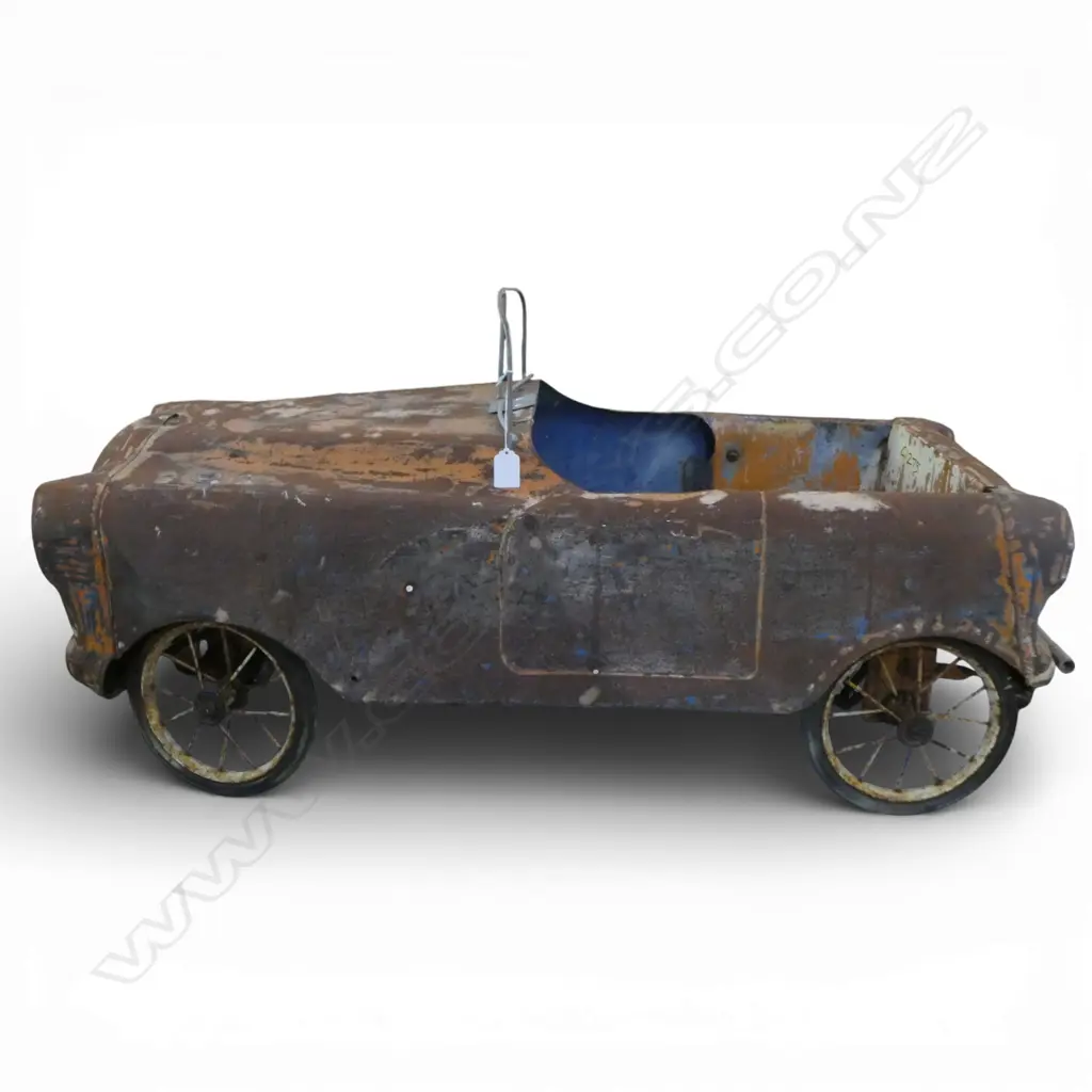 PEDDLE CAR BODY & WHEELS ONLY rust L.980mm Image 1++