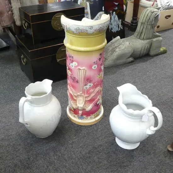 2 WHITE GLAZE JUGS + JARDINIERE STAND faults H.610mm
