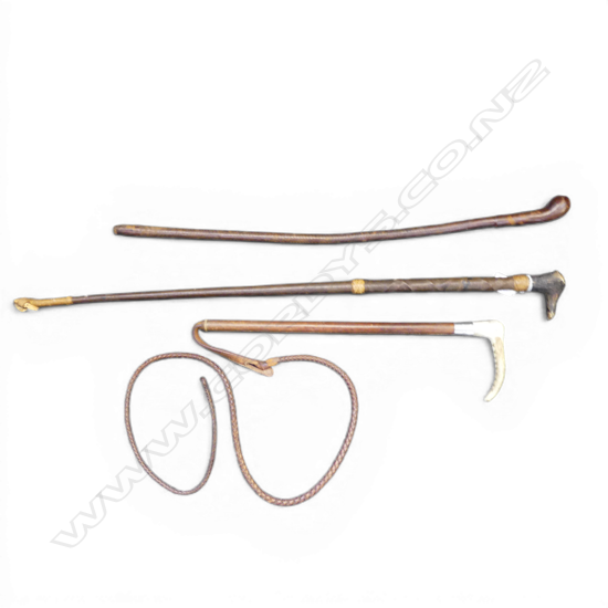 3 RIDING CROPS L.790mm