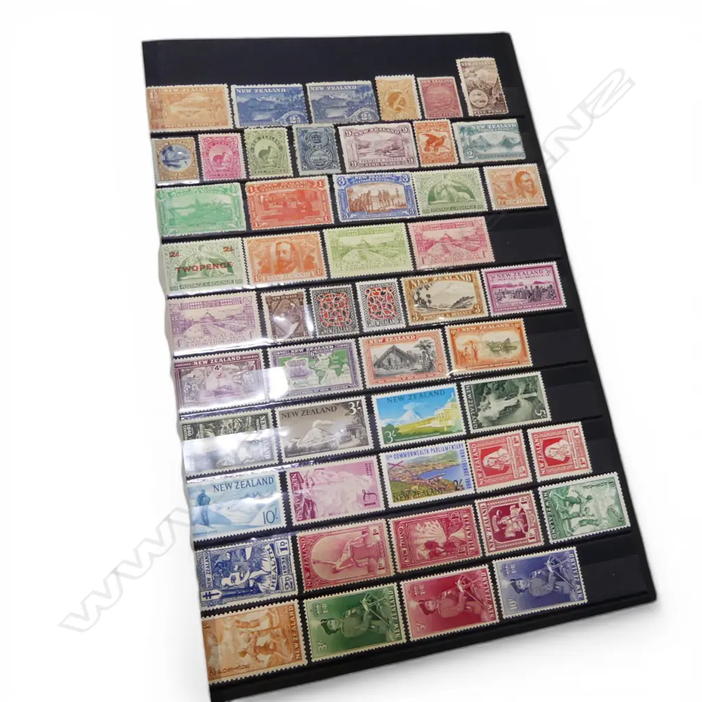 SHEET OF EARLY NEW ZEALAND STAMPS  Image 1++