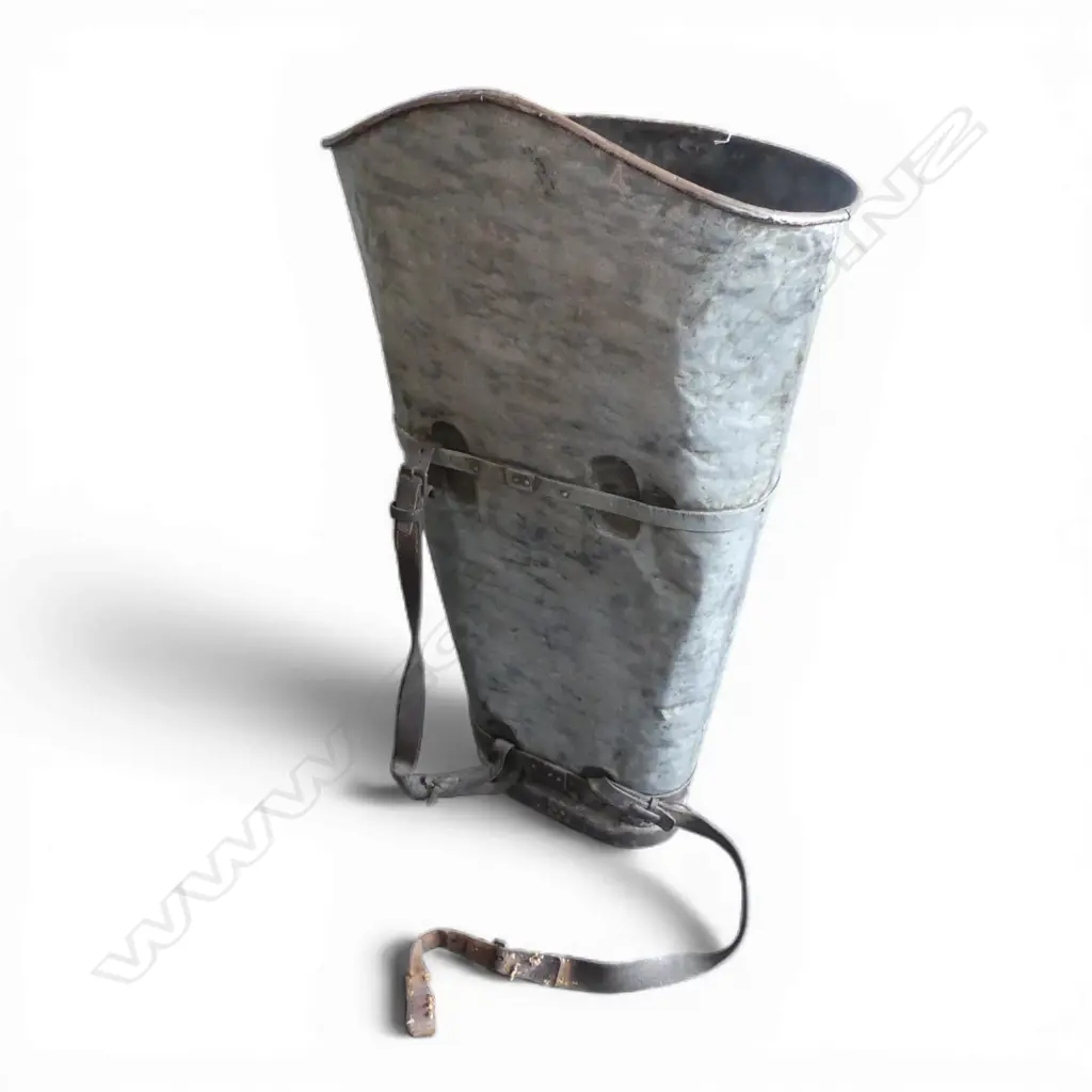 VINTAGE METAL FRUIT / GRAPE PICKERS BACKPACK H.1000mm Image 1++