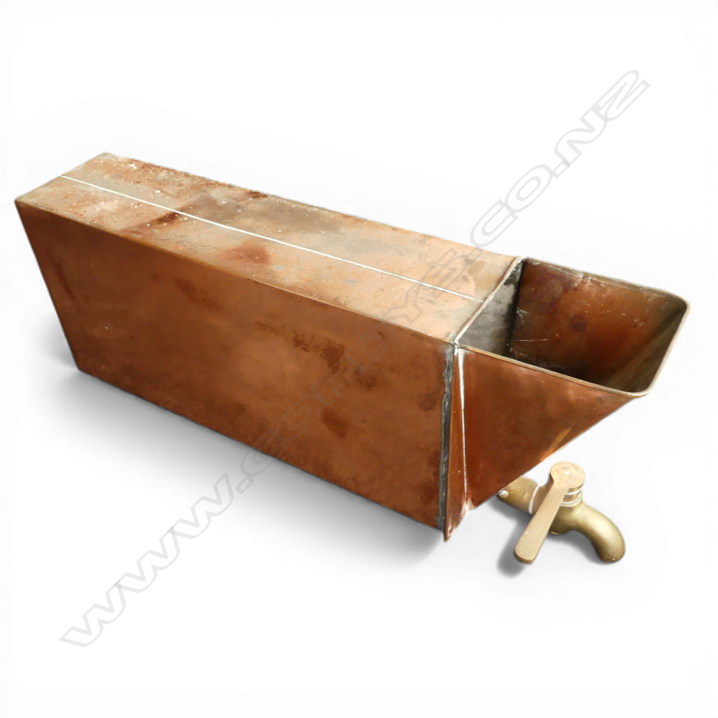 VICT COPPER WATER CYSTERN WITH BRASS TAP L565MM Image 1++