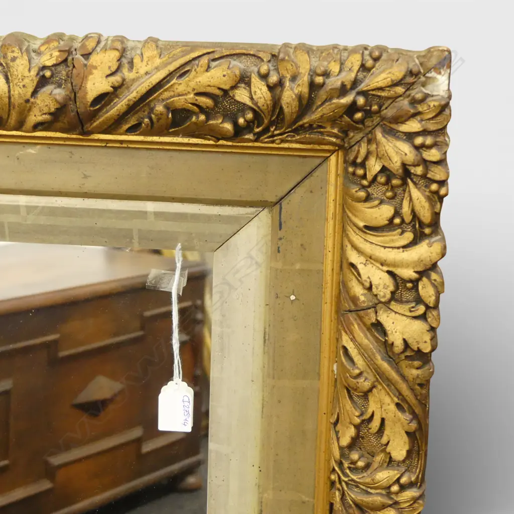 LG GILT FRAMED MIRROR 960x1140mm Image 1++