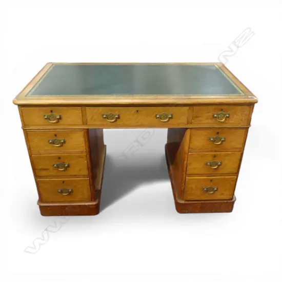 ANTIQUE OAK DESK, GREEN LEATHER INSET TOP 1210x690x765mm