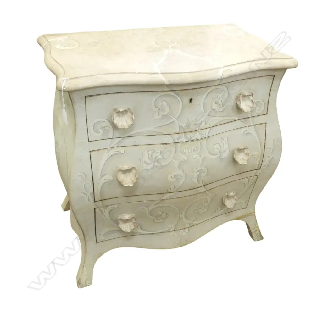 BOMBE COMMODE w. SHELL HANDLES (MINOR DAMAGE TO ONE) 700x420x710mm Image 1++