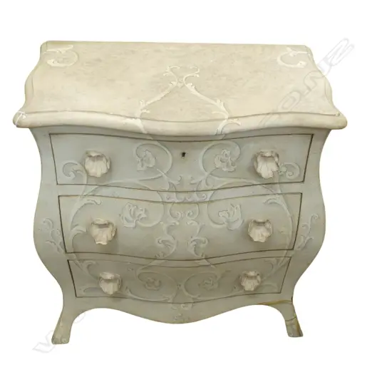 BOMBE COMMODE w. SHELL HANDLES (MINOR DAMAGE TO ONE) 700x420x710mm