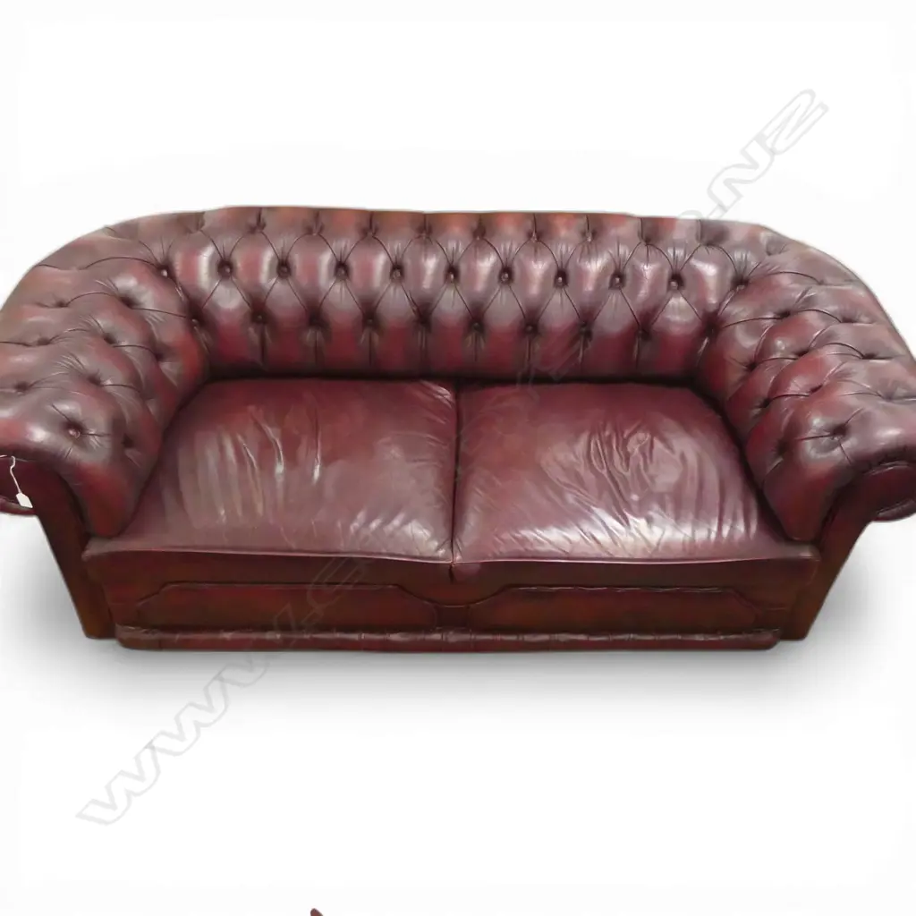 MAROON LEATHER CHESTERFIELD SOFA 1900x900x690mm Image 1++