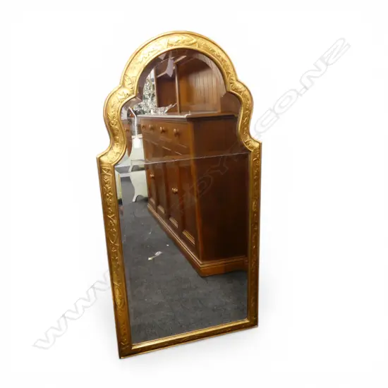GILT FRAMED MIRROR 1325x660mm