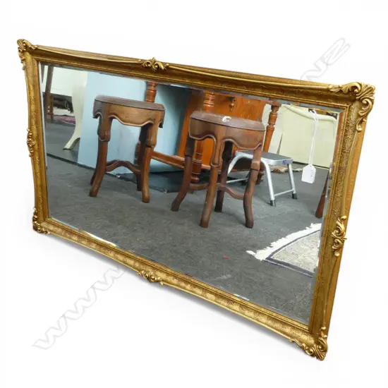 GILT FRAMED MIRROR 660x1020mm