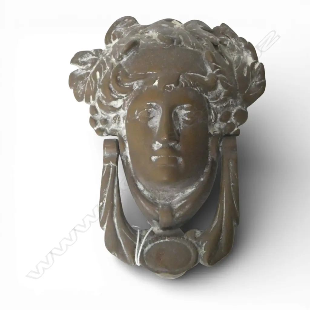 VINTAGE FACIAL BRASS DOOR KNOCKER Image 1++