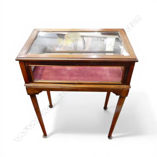 EDWARDIAN INLAID MAHOGANY TABLE VITRINE hinged lid. On slender legs 1 a little wobbly 590 x 360 x 740mm